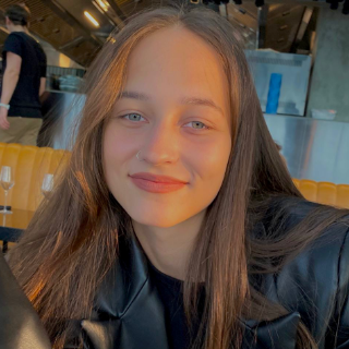 Полина