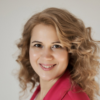 Елена Новичкова