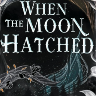 Read Book When the Moon Hatched (Moonfal