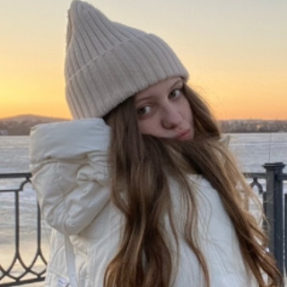 Оля Мохова 