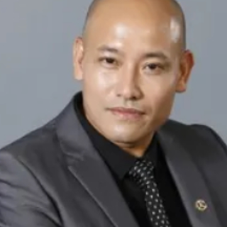 CEO Trần Văn Khánh